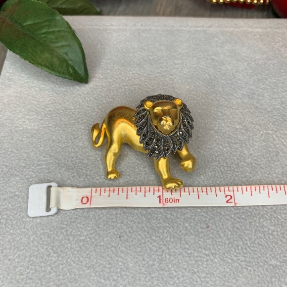 Judith Jack Vintage Lion Marcasite Brooch - Picture 5 of 6